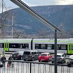 ホテル Long & Short Bahnhof Ausserberg