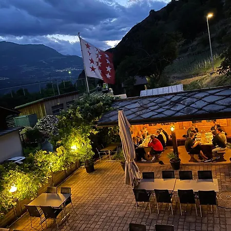 Long & Short Bahnhof Hotel