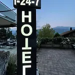 Long & Short Bahnhof Hotel *