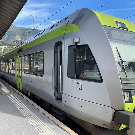 Long & Short Bahnhof *