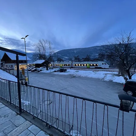 Long & Short Bahnhof Hotel *