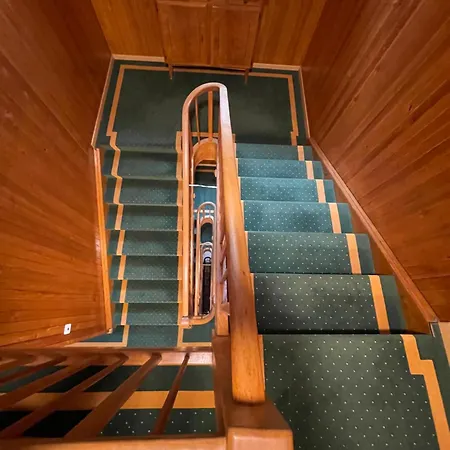 Long & Short Bahnhof Hotel *